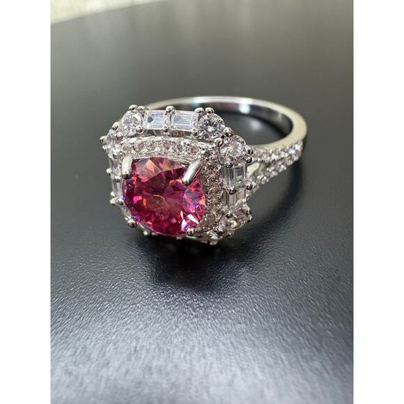 New 2ct Pink & White Moissanite Ring in 925 Silver -Sz. 8.25 - Picture 12 of 12